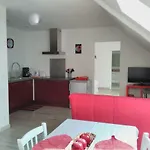 La Pomme Rouge