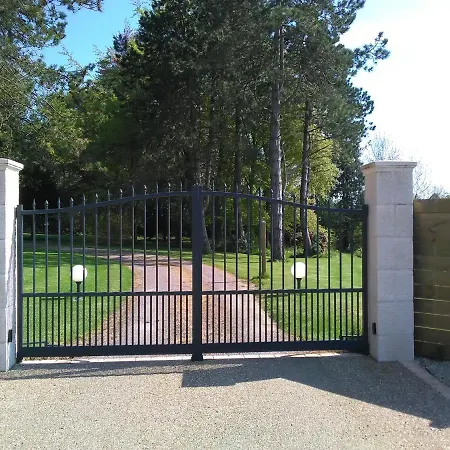 La Pomme Rouge Casa de Férias Trevieres