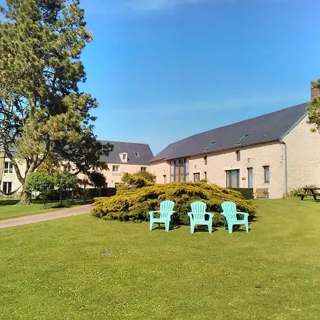 La Pomme Rouge Trevieres